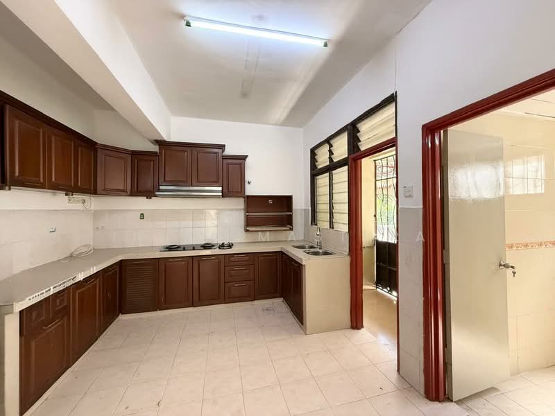 2-storey Terraced House for Rent in U12, Taman Desa Alam (Shah Alam) - Intan Mastura - Kitchen - PropertyGuru.com.my