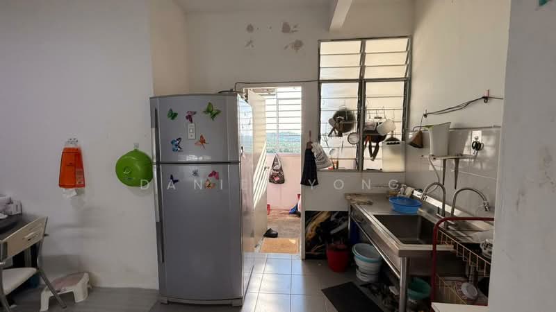 Apartment for Sale at Pangsapuri Laman Indah - Daniel Yong - Kitchen - PropertyGuru.com.my