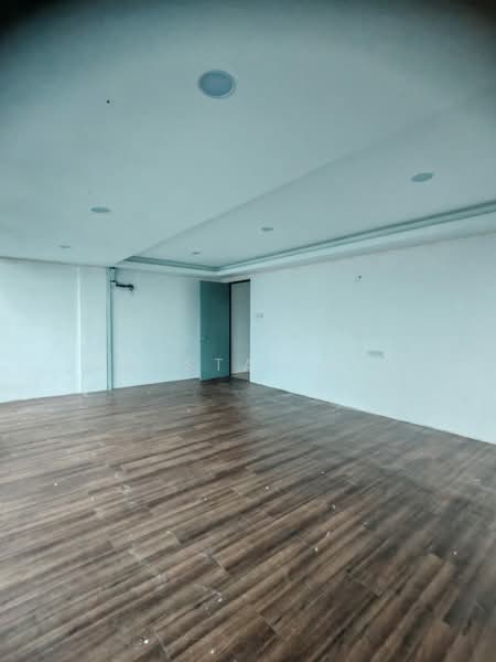 Shop for Rent in Ampang Jaya (Ampang) - Crystal Lim - Interior - PropertyGuru.com.my