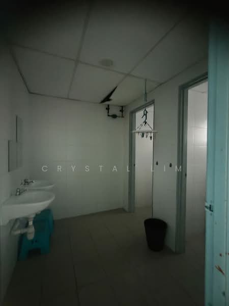 Shop for Rent in Ampang Jaya (Ampang) - Crystal Lim - Bathroom - PropertyGuru.com.my