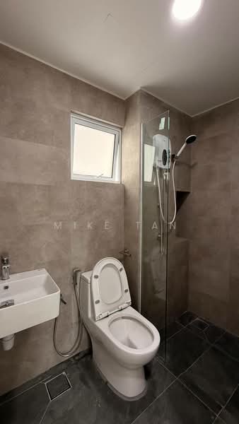 Servis Apartment untuk Disewa di Mesahill - Mike Tan - Bathroom - PropertyGuru.com.my