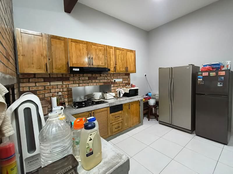 1-storey Terraced House for Sale in Kampung Batu 9 Kebun Baru (Telok Panglima Garang) - TS Low - Kitchen - PropertyGuru.com.my