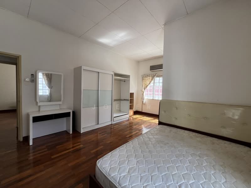 Rumah Berkembar untuk Dijual di Bandar Puteri Puchong (Puchong) - Joe ER - Bedroom - PropertyGuru.com.my