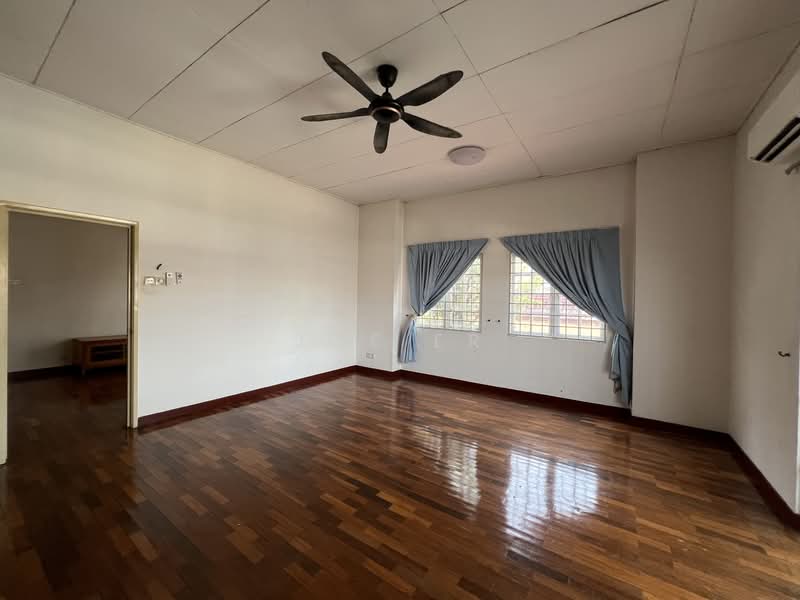 Rumah Berkembar untuk Dijual di Bandar Puteri Puchong (Puchong) - Joe ER - Living Room - PropertyGuru.com.my