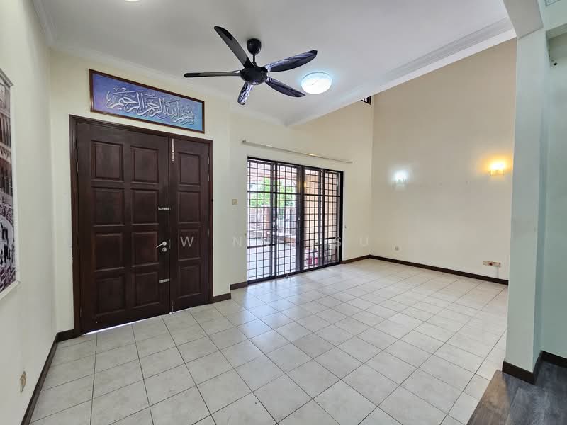 2-storey Terraced House for Rent in Bukit Jelutong (Shah Alam) - Winny Su - Living Room - PropertyGuru.com.my