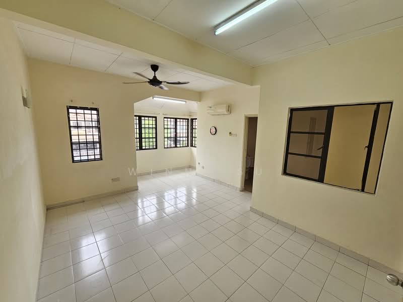 2-storey Terraced House for Rent in Bukit Jelutong (Shah Alam) - Winny Su - Living Room - PropertyGuru.com.my