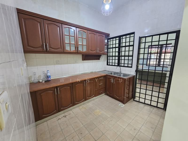 2-storey Terraced House for Rent in Bukit Jelutong (Shah Alam) - Winny Su - Kitchen - PropertyGuru.com.my