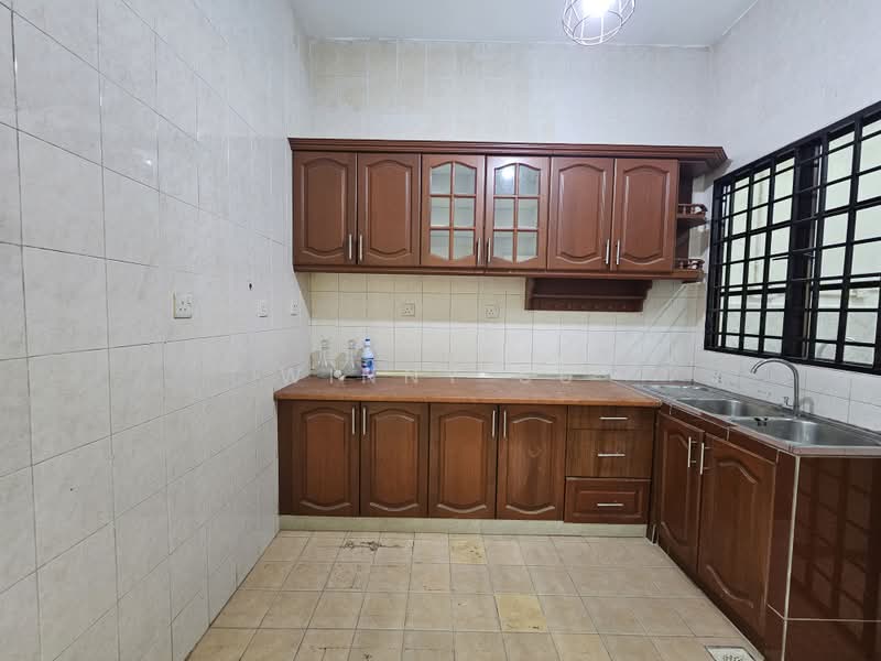2-storey Terraced House for Rent in Bukit Jelutong (Shah Alam) - Winny Su - Kitchen - PropertyGuru.com.my