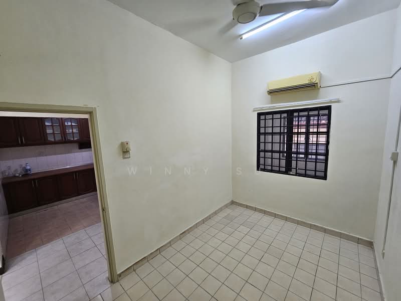 2-storey Terraced House for Rent in Bukit Jelutong (Shah Alam) - Winny Su - Kitchen - PropertyGuru.com.my