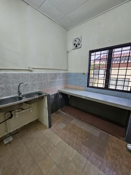 2-storey Terraced House for Rent in Bukit Jelutong (Shah Alam) - Winny Su - Kitchen - PropertyGuru.com.my