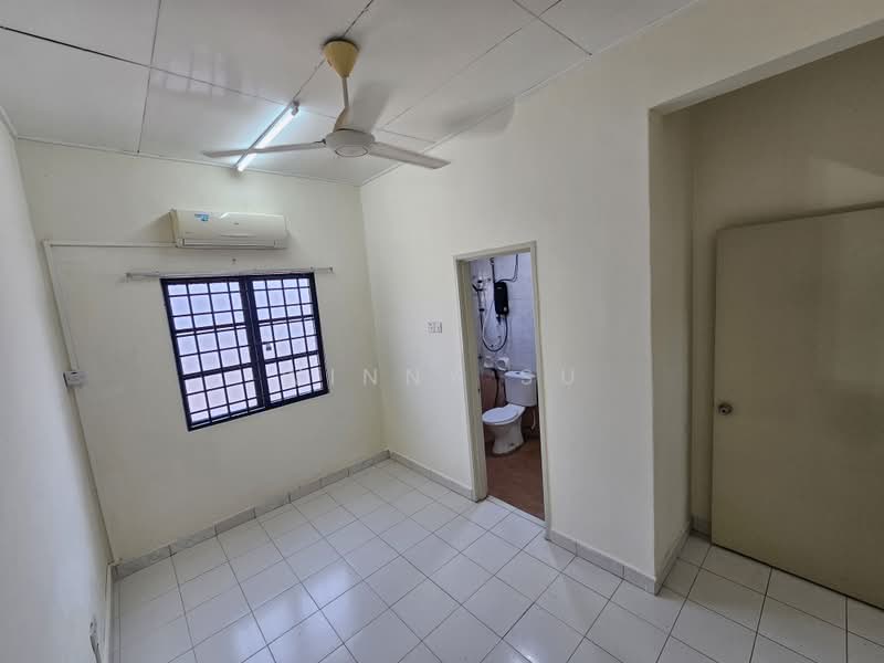 2-storey Terraced House for Rent in Bukit Jelutong (Shah Alam) - Winny Su - Bathroom - PropertyGuru.com.my