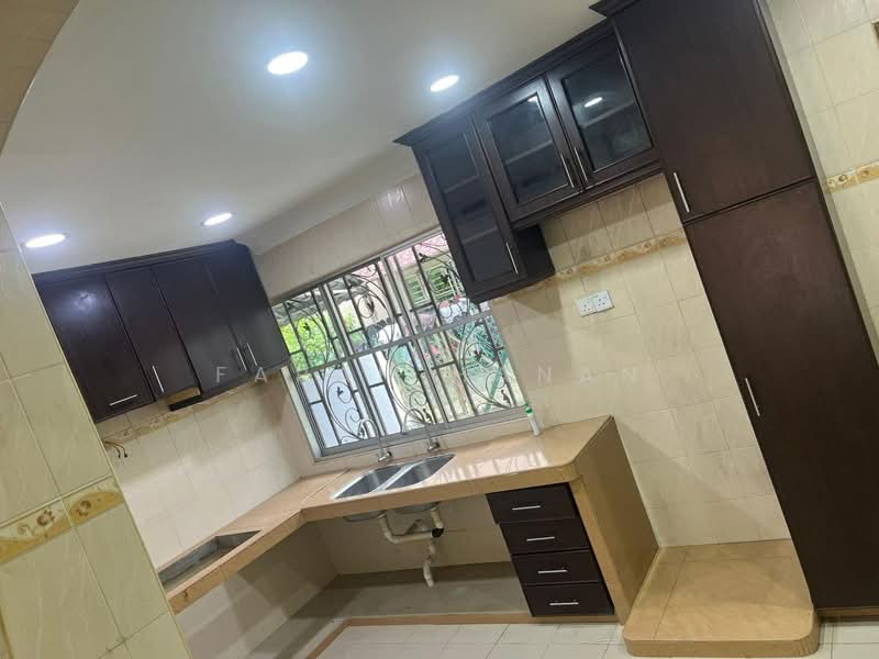 Rumah Teres 2 Tingkat untuk Dijual di Taman Pinggiran Usj (Subang Jaya) - Farah Hanan - Kitchen - PropertyGuru.com.my