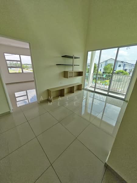 2-storey Terraced House for Sale in Semenyih (Selangor) - Jamalatin Mesen - Living Room - PropertyGuru.com.my