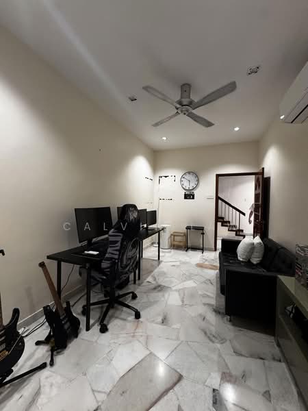 Terraced House for Sale in Taman Mayang (Petaling Jaya) - Calvin Law - PropertyGuru.com.my