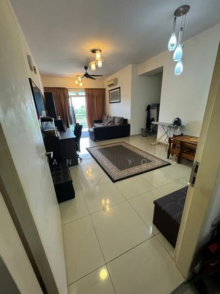Condominium for Sale at Fairway Suites - Daniel Yong - Living Room - PropertyGuru.com.my