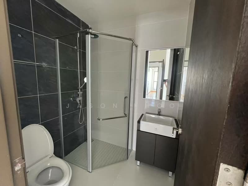 Condominium for Sale at Bay Point @ Country Garden Danga Bay - Jason Khoo - Bathroom - PropertyGuru.com.my