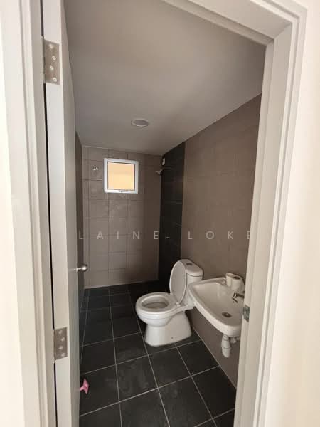 Condominium for Rent at Residensi Dutamas Dahlia - Elaine Loke - Bathroom - PropertyGuru.com.my