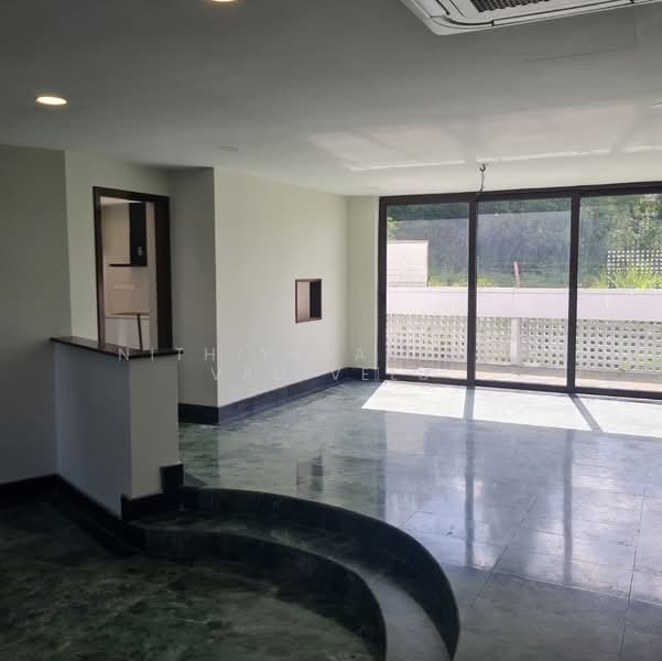 Bungalow for Rent in Bukit Persekutuan (Bangsar) - Nithiyananthan Vadivelu - Living Room - PropertyGuru.com.my