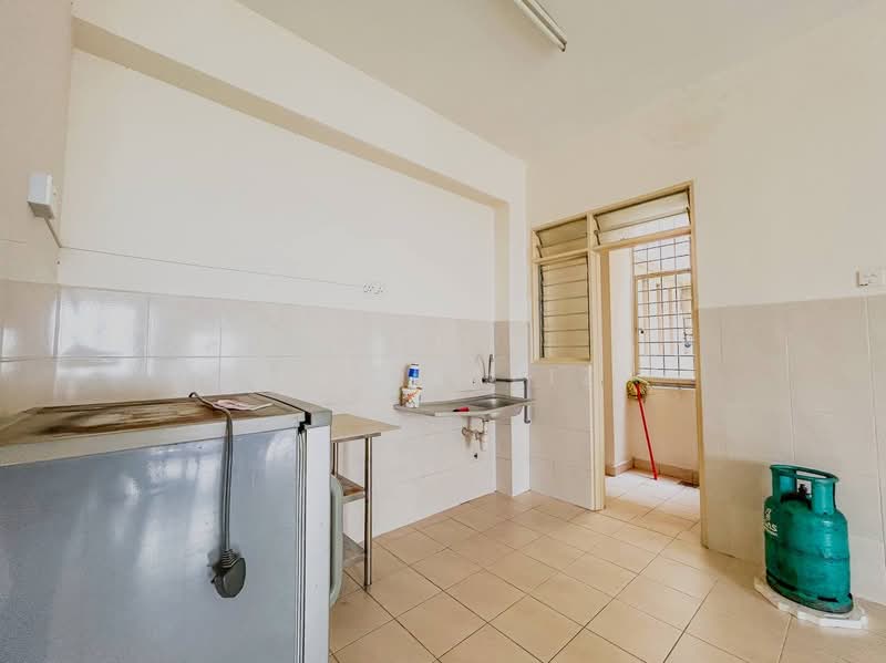 Kondominium untuk Dijual di Kondominium Kristal - Muz Hafiz - PropertyGuru.com.my