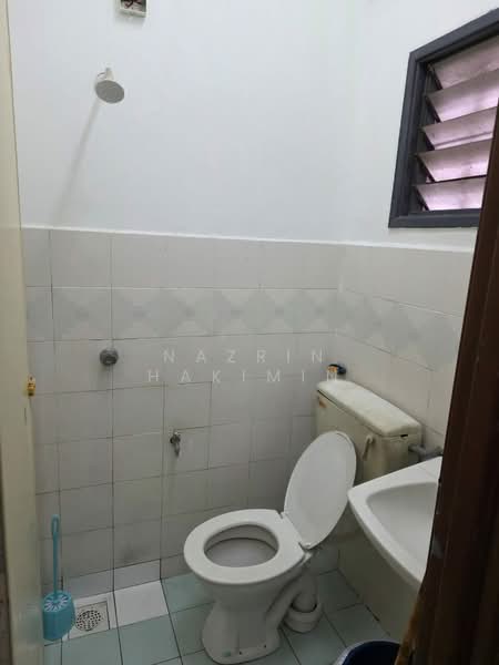 2-storey Terraced House for Sale in Puncak Alam (Selangor) - Nazrin Hakimin - Bathroom - PropertyGuru.com.my