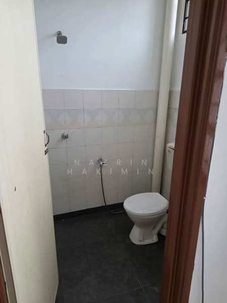 2-storey Terraced House for Sale in Puncak Alam (Selangor) - Nazrin Hakimin - Bathroom - PropertyGuru.com.my