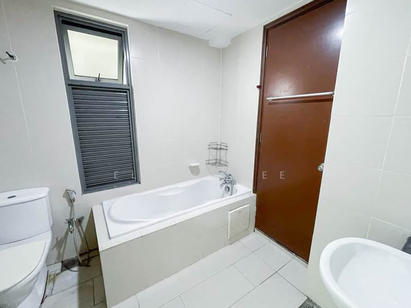 Service Residence for Rent at Aurora Subang Jaya - Elvin Gwee - Bathroom - PropertyGuru.com.my