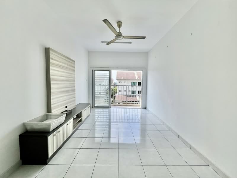 Apartment for Sale at Pangsapuri Saujana Permai 2 - Azli Ibrahim - Living Room - PropertyGuru.com.my