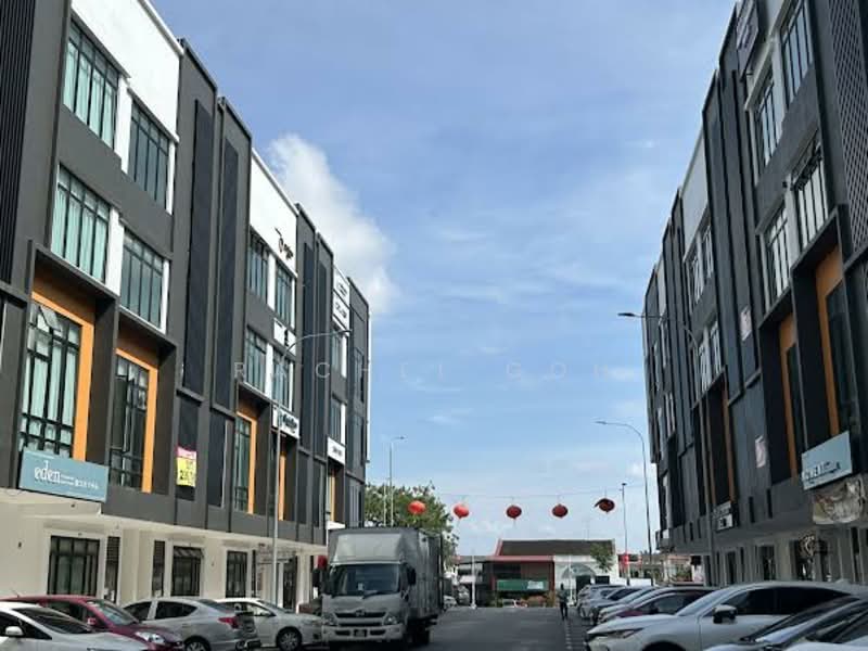 Kedai / Pejabat untuk Dijual di Taman Pelangi (Johor Bahru) - Rachel Goh - Exterior - PropertyGuru.com.my