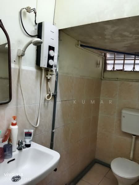 Rumah Flat untuk Dijual di PKNS Ampang Jaya - Bryan Kumar - Bathroom - PropertyGuru.com.my