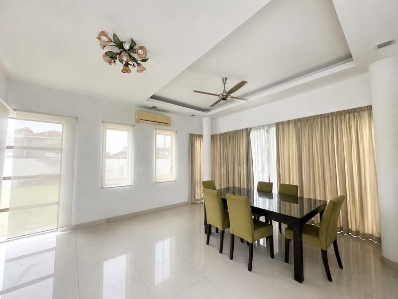 Rumah Banglo untuk Dijual di Bandar Seri Putra (Bangi) - Dinie Akmal - Dining Room - PropertyGuru.com.my