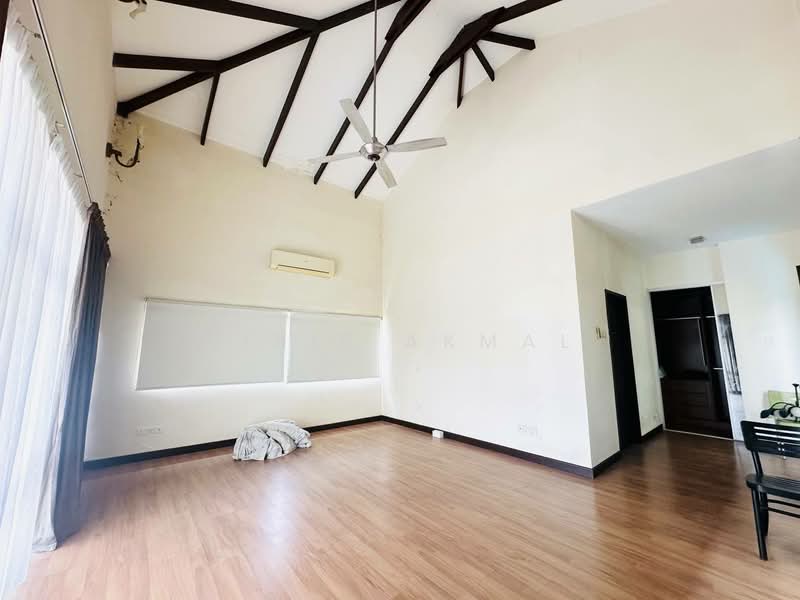 Rumah Banglo untuk Dijual di Bandar Seri Putra (Bangi) - Dinie Akmal - Living Room - PropertyGuru.com.my