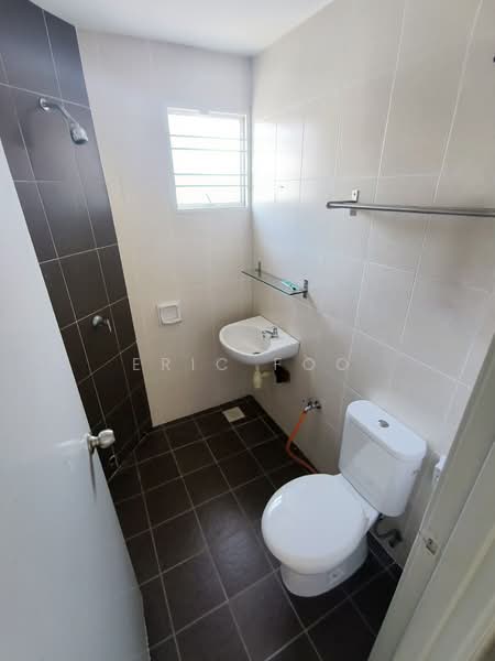 2-storey Terraced House for Sale in Taman Putra Prima (Puchong) - Eric Foo - Bathroom - PropertyGuru.com.my