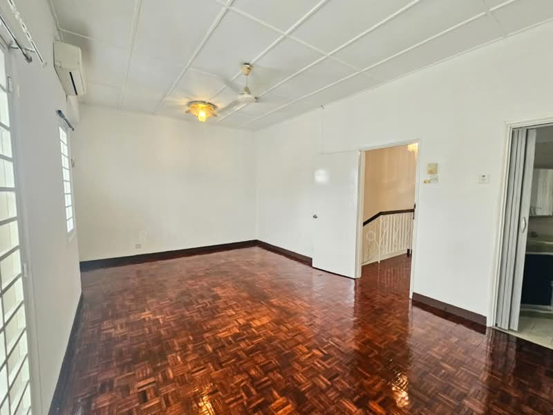 2-storey Terraced House for Sale in Usj 9 (Subang Jaya) - Richard Ooi - Living Room - PropertyGuru.com.my