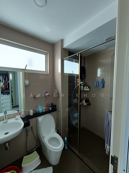 Kondominium untuk Dijual di Surian Residences - Darren Khoo - Bathroom - PropertyGuru.com.my