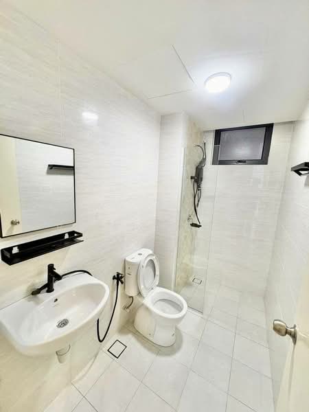 Condominium for Rent at Brezza Hill - Basri Munir - Bathroom - PropertyGuru.com.my