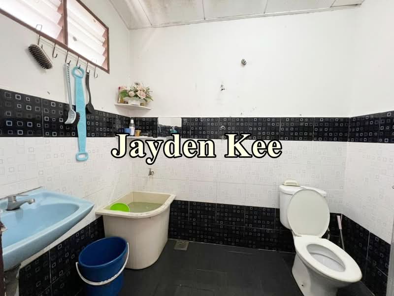 Rumah Berkembar untuk Dijual di Taman Transkrian (Nibong Tebal) - Jovin Lee - Bathroom - PropertyGuru.com.my