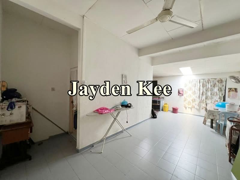 Rumah Berkembar untuk Dijual di Taman Transkrian (Nibong Tebal) - Jovin Lee - Living Room - PropertyGuru.com.my