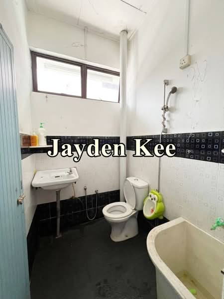 Rumah Berkembar untuk Dijual di Taman Transkrian (Nibong Tebal) - Jovin Lee - Bathroom - PropertyGuru.com.my