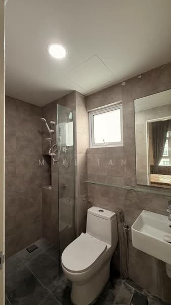 Servis Apartment untuk Disewa di Mesahill - Mike Tan - Bathroom - PropertyGuru.com.my