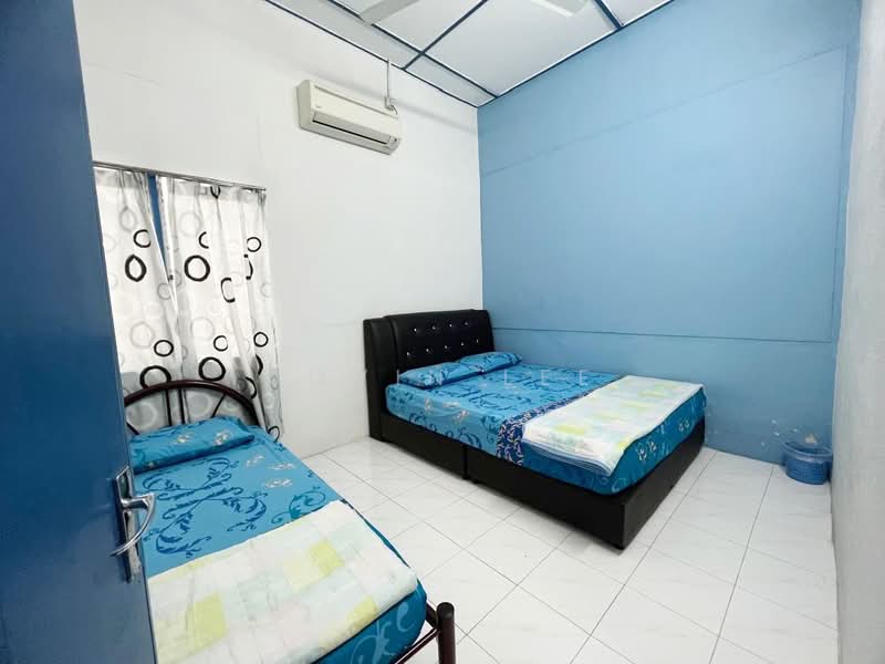 Rumah Berkembar untuk Disewa di Taman Sempadan (Nibong Tebal) - Jovin Lee - Bedroom - PropertyGuru.com.my