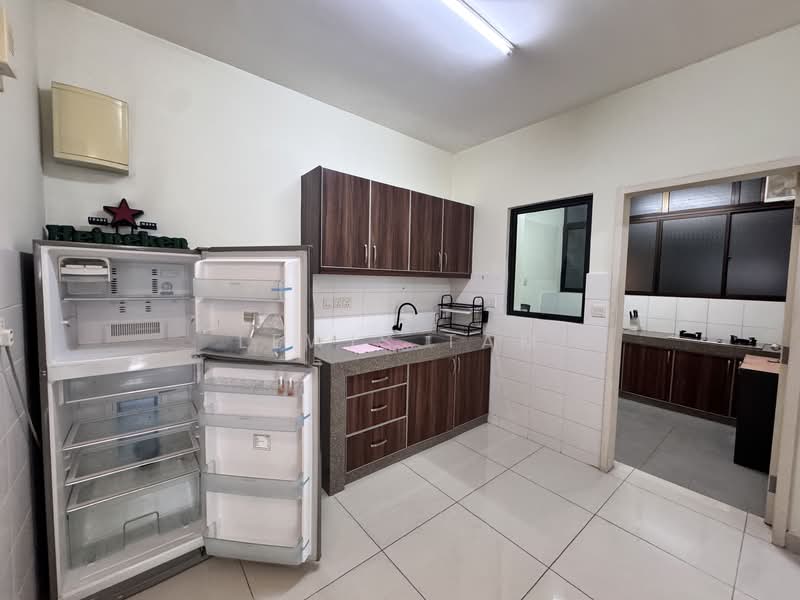 Condominium for Sale at The Z Residence - Lewis Tam - Kitchen - PropertyGuru.com.my
