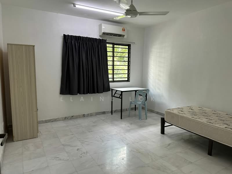 Rumah Teres 2 Tingkat untuk Dijual di Taman Connaught (Cheras) - Elaine Loke - Bedroom - PropertyGuru.com.my
