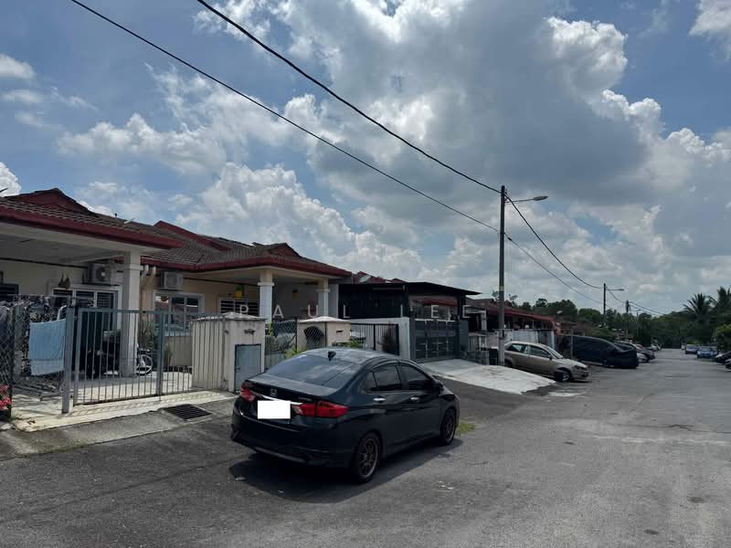 1-storey Terraced House for Sale in Saujana Puchong (Puchong) - Paul Lee - Exterior - PropertyGuru.com.my