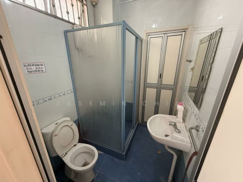 Rumah Teres 2 Tingkat untuk Disewa di Kepong (Kuala Lumpur) - Jasemin Chia - Bathroom - PropertyGuru.com.my