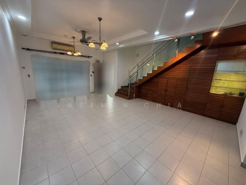 Rumah Teres 2 Tingkat untuk Disewa di Kepong (Kuala Lumpur) - Jasemin Chia - Living Room - PropertyGuru.com.my