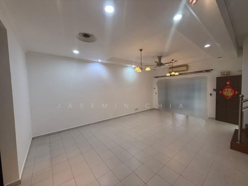 Rumah Teres 2 Tingkat untuk Disewa di Kepong (Kuala Lumpur) - Jasemin Chia - Living Room - PropertyGuru.com.my