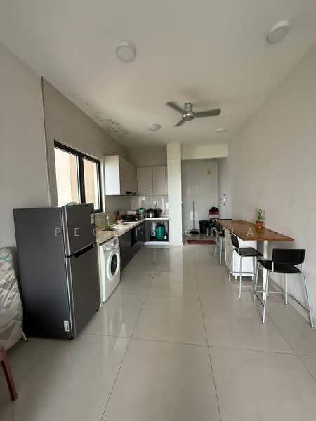 Condominium for Rent at Bay Point @ Country Garden Danga Bay - Peggie Chua - Kitchen - PropertyGuru.com.my