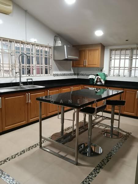 Rumah Banglo untuk Dijual di Petaling Jaya (Selangor) - A. Ganesan - Kitchen - PropertyGuru.com.my