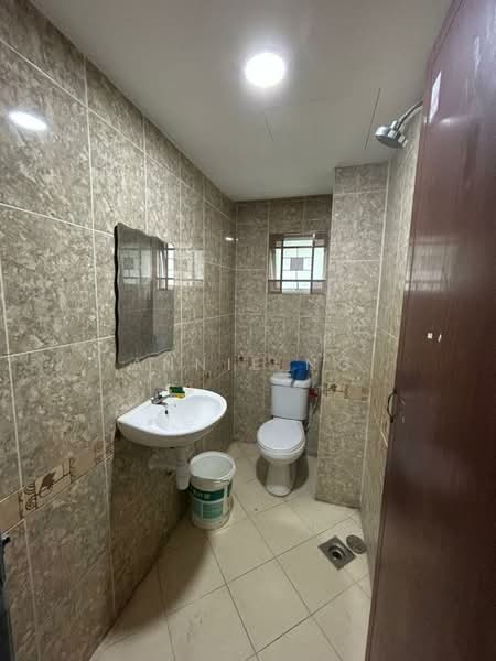 Kondominium untuk Disewa di Kepong Sentral Condominium - Annie Ng - Bathroom - PropertyGuru.com.my
