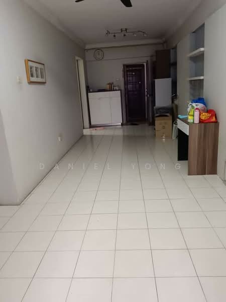 Pangsapuri untuk Dijual di Sri Selera Court Apartment - Daniel Yong - Living Room - PropertyGuru.com.my